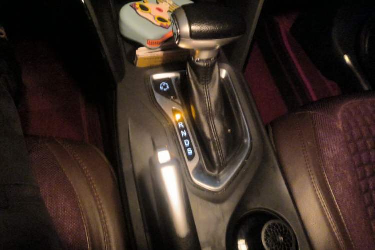 Used GAC Trumpchi GS4 2015 200T G-DCT Elite Edition Gear Lever