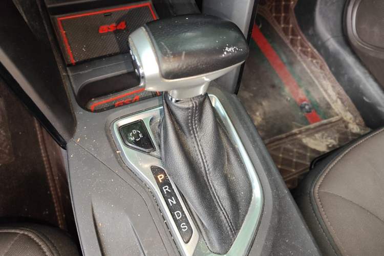 Used GAC Trumpchi GS4 2015 200T G-DCT Elite Edition Gear Lever
