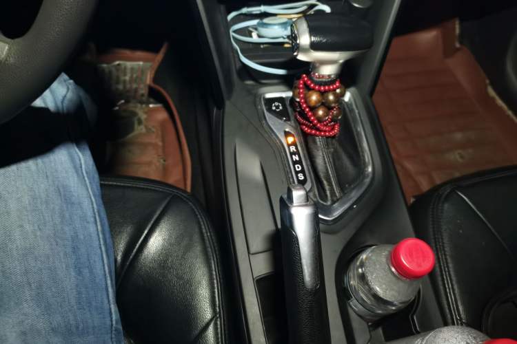 Used GAC Trumpchi GS4 2015 200T G-DCT Elite Edition Gear Lever