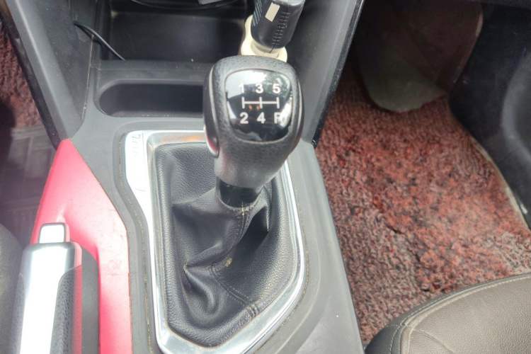 Used GAC Trumpchi GS4 2015 200T Manual Luxury Edition Gear Lever