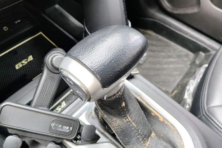 Used GAC Trumpchi GS4 2015 200T G-DCT Elite Edition Gear Lever
