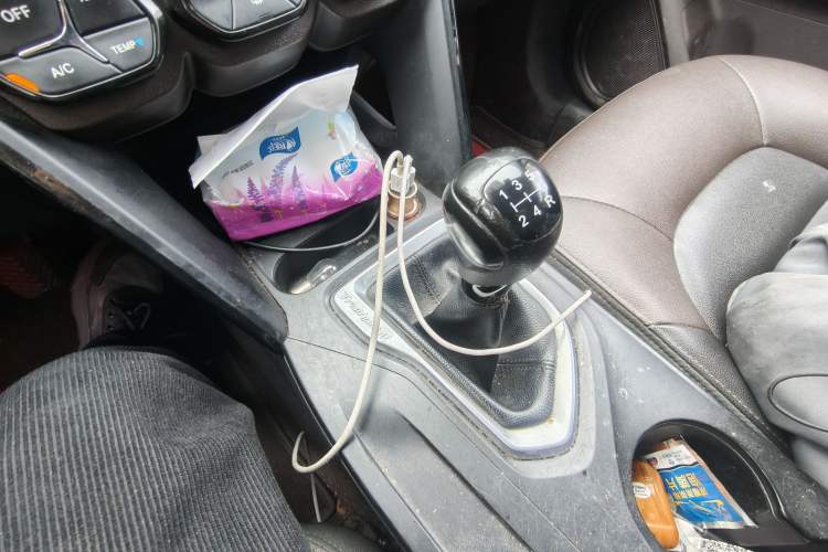 Used GAC Trumpchi GS4 2015 200T Manual Elite Edition Gear Lever
