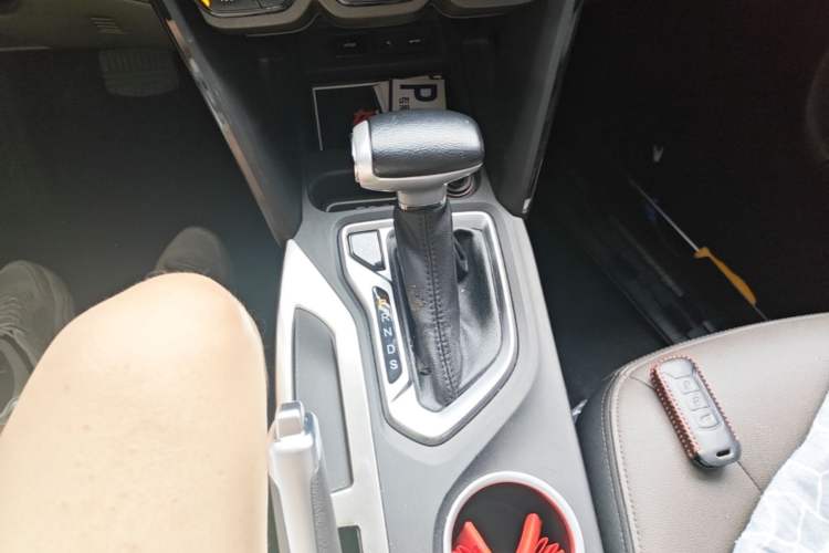 Used GAC Trumpchi GS4 2015 200T G-DCT Prestige Edition Gear Lever