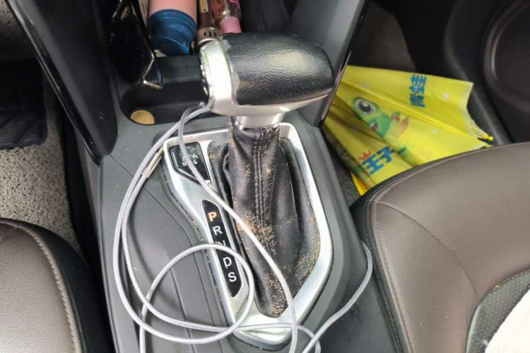 Used GAC Trumpchi GS4 2015 200T G-DCT Luxury Edition Gear Lever