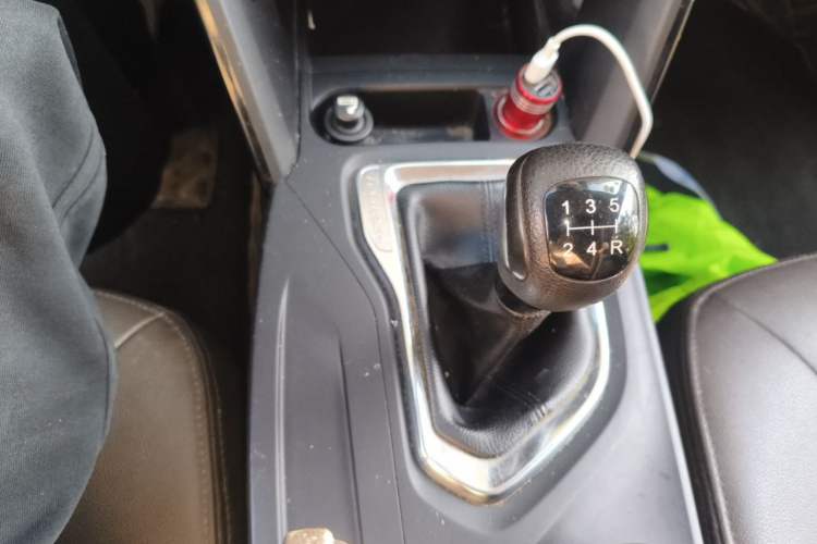 Used GAC Trumpchi GS4 2015 200T Manual Elite Edition Gear Lever