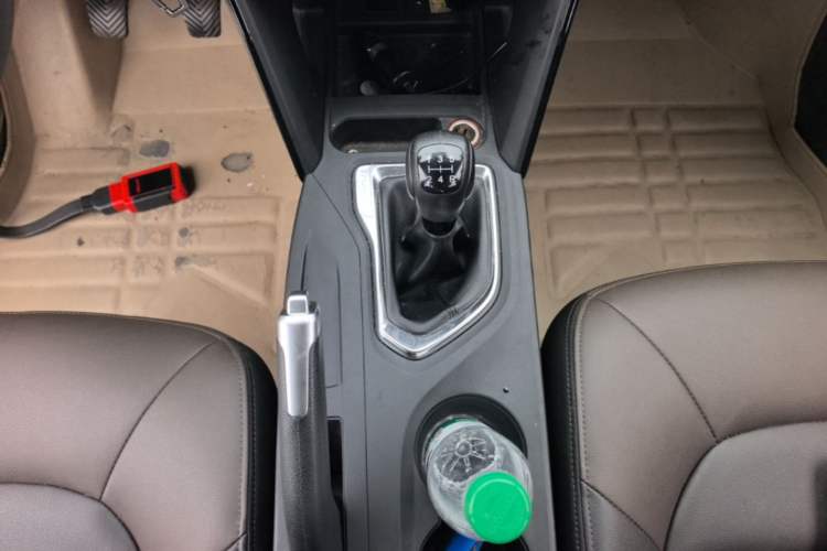 Used GAC Trumpchi GS4 2015 200T Manual Elite Edition Gear Lever