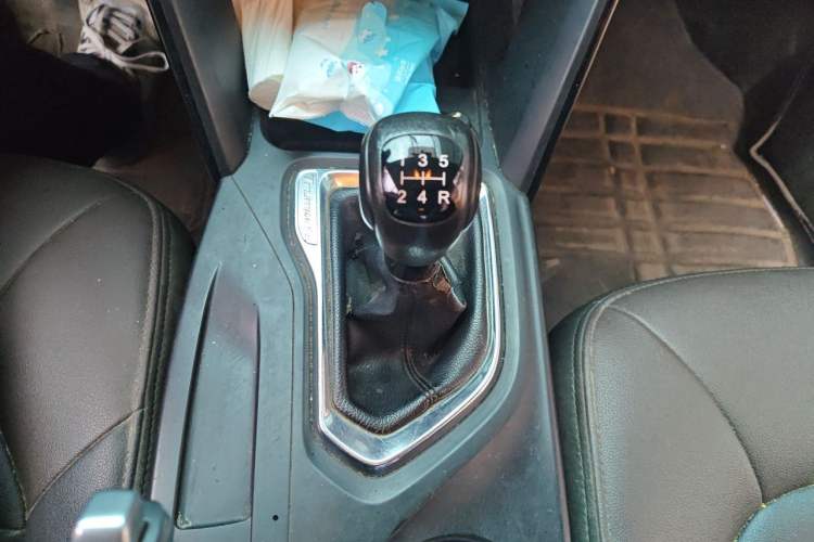 Used GAC Trumpchi GS4 2015 200T Manual Elite Edition Gear Lever