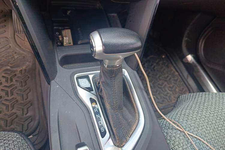 Used GAC Trumpchi GS4 2015 200T G-DCT Elite Edition Gear Lever