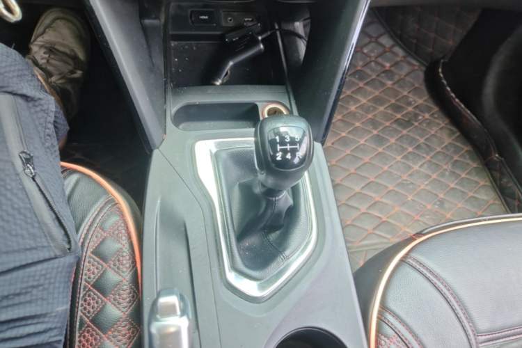 Used GAC Trumpchi GS4 2015 200T Manual Luxury Edition Gear Lever