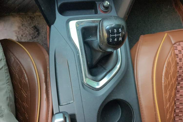 Used GAC Trumpchi GS4 2015 200T Manual Elite Edition Gear Lever