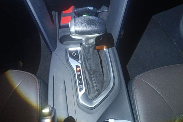 Used GAC Trumpchi GS4 2015 200T G-DCT Luxury Edition Gear Lever