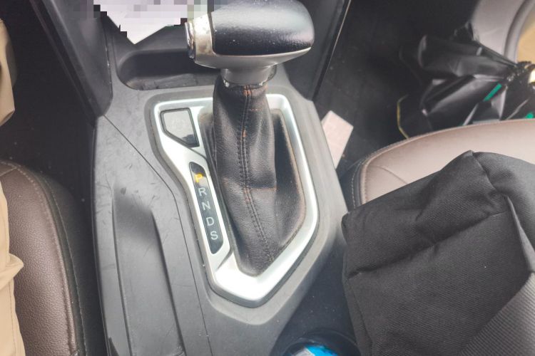 Used GAC Trumpchi GS4 2015 200T G-DCT Luxury Edition Gear Lever