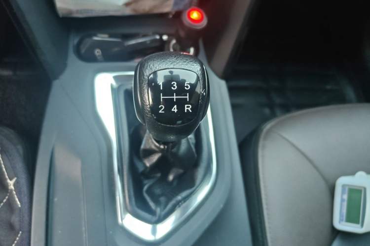 Used GAC Trumpchi GS4 2015 200T Manual Elite Edition Gear Lever