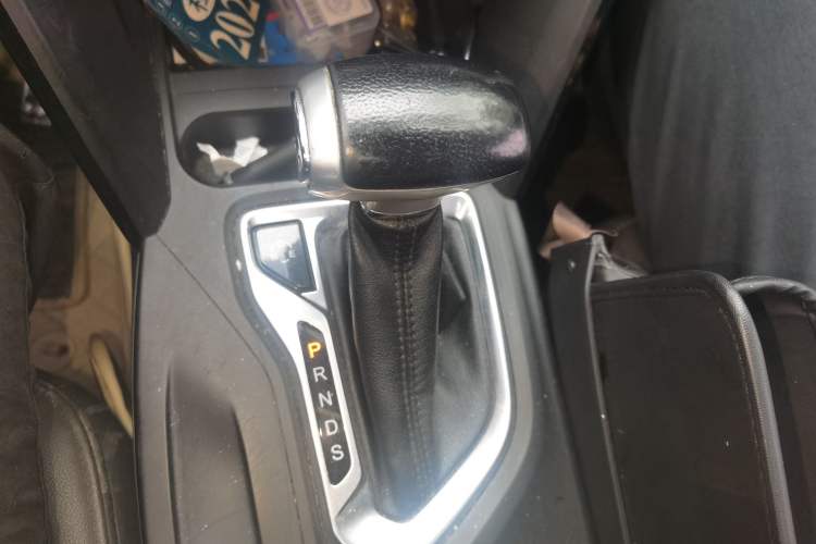 Used GAC Trumpchi GS4 2015 200T G-DCT Luxury Edition Gear Lever