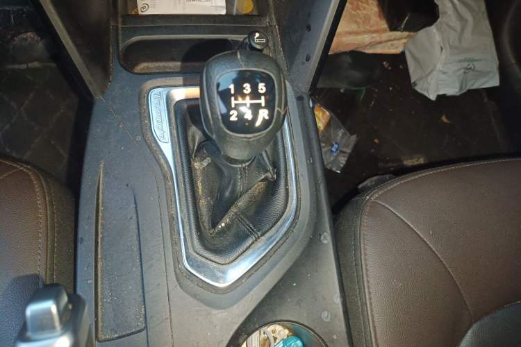 Used GAC Trumpchi GS4 2015 200T Manual Elite Edition Gear Lever