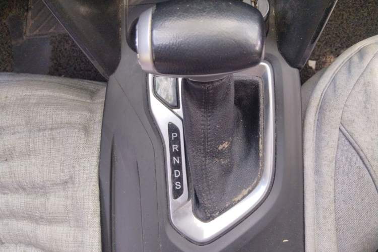 Used GAC Trumpchi GS4 2015 200T G-DCT Elite Edition Gear Lever