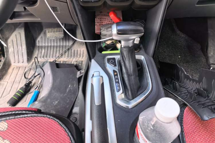 Used GAC Trumpchi GS4 2015 200T G-DCT Luxury Edition Gear Lever