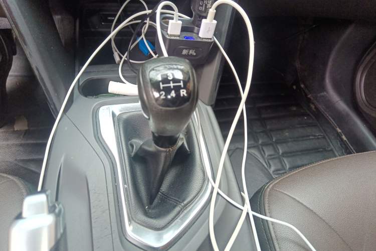 Used GAC Trumpchi GS4 2015 200T Manual Luxury Edition Gear Lever
