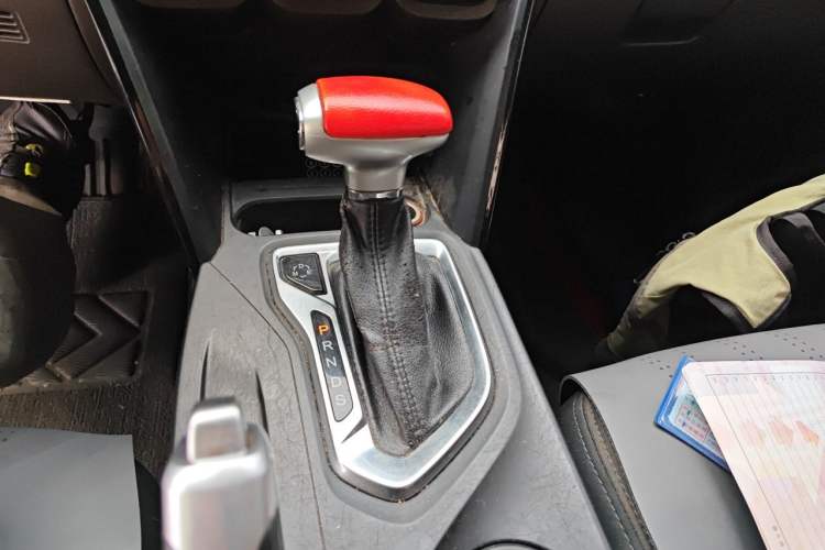 Used GAC Trumpchi GS4 2015 200T G-DCT Elite Edition Gear Lever