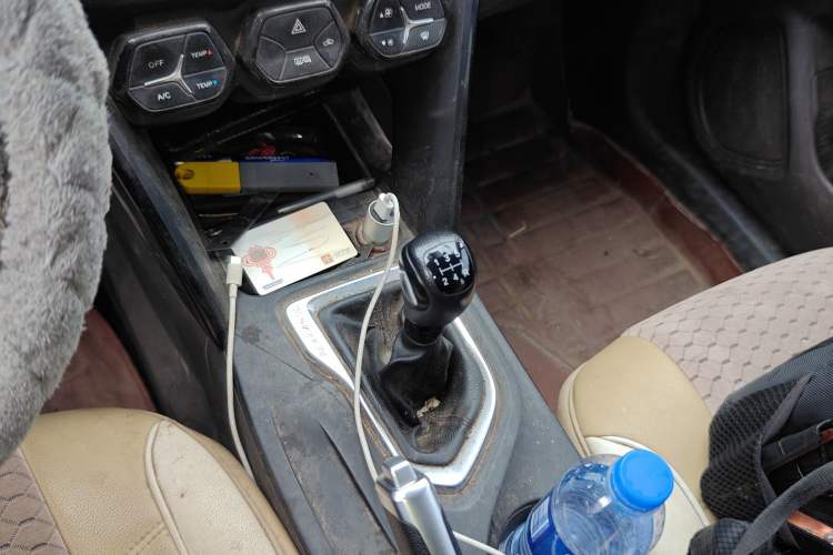 Used GAC Trumpchi GS4 2015 200T Manual Luxury Edition Gear Lever