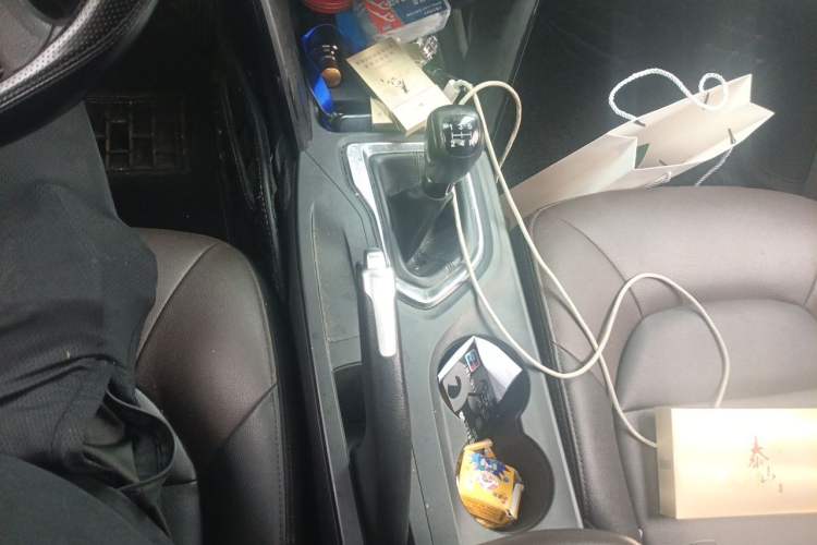 Used GAC Trumpchi GS4 2015 200T Manual Elite Edition Gear Lever