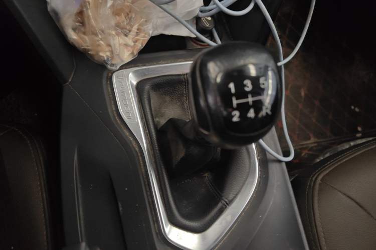 Used GAC Trumpchi GS4 2015 200T Manual Luxury Edition Gear Lever
