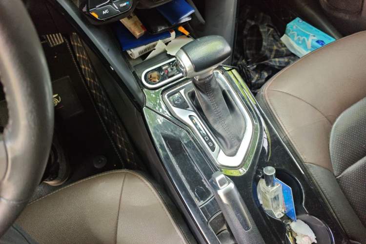 Used GAC Trumpchi GS4 2015 200T G-DCT Luxury Edition Gear Lever