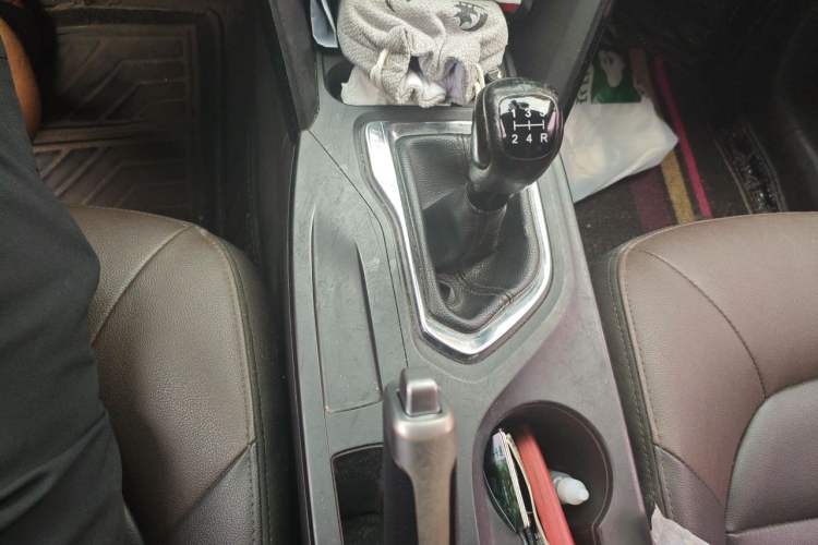 Used GAC Trumpchi GS4 2015 200T Manual Elite Edition Gear Lever