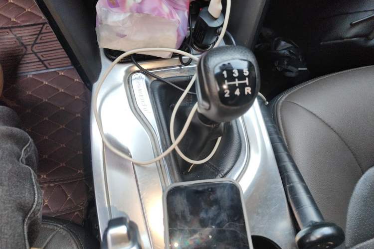 Used GAC Trumpchi GS4 2015 200T Manual Luxury Edition Gear Lever