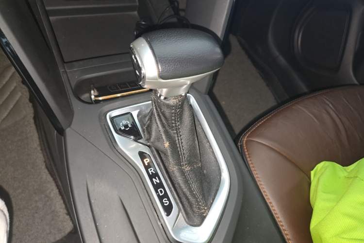 Used GAC Trumpchi GS4 2015 200T G-DCT Elite Edition Gear Lever