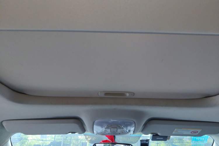Used GAC Trumpchi GS4 2015 200T G-DCT Luxury Edition Headliner