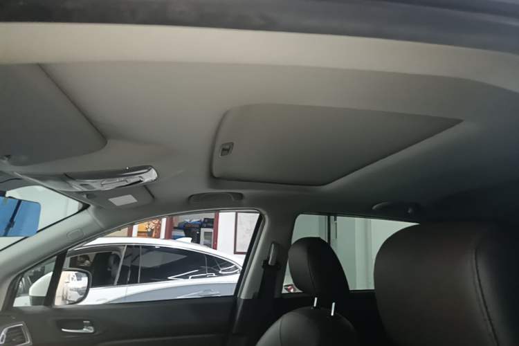 Used GAC Trumpchi GS4 2015 200T G-DCT Luxury Edition Headliner