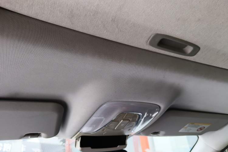 Used GAC Trumpchi GS4 2015 200T G-DCT Elite Edition Headliner