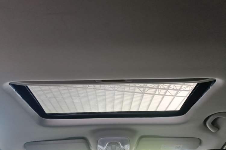 Used GAC Trumpchi GS4 2015 200T G-DCT Luxury Edition Headliner