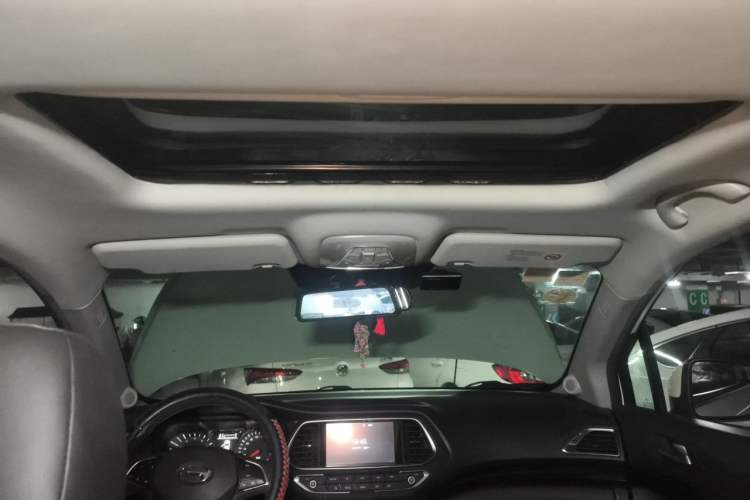 Used GAC Trumpchi GS4 2015 200T G-DCT Luxury Edition Headliner