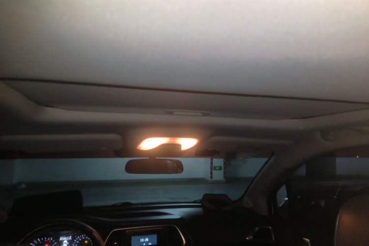 Used GAC Trumpchi GS4 2015 200T G-DCT Elite Edition Headliner