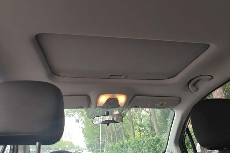 Used GAC Trumpchi GS4 2015 200T G-DCT Elite Edition Headliner