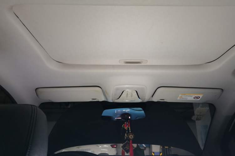 Used GAC Trumpchi GS4 2015 200T G-DCT Elite Edition Headliner