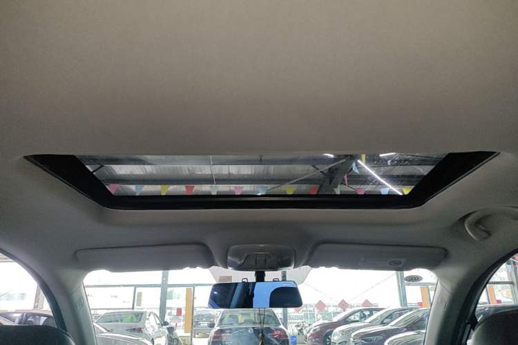Used GAC Trumpchi GS4 2015 200T G-DCT Luxury Edition Headliner