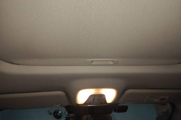 Used GAC Trumpchi GS4 2015 200T G-DCT Luxury Edition Headliner