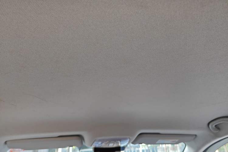 Used GAC Trumpchi GS4 2015 200T Manual Comfort Edition Headliner