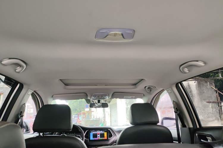 Used GAC Trumpchi GS4 2015 200T Manual Elite Edition Headliner