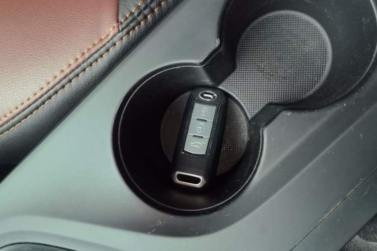 Used GAC Trumpchi GS4 2015 200T G-DCT Elite Edition Interior 1