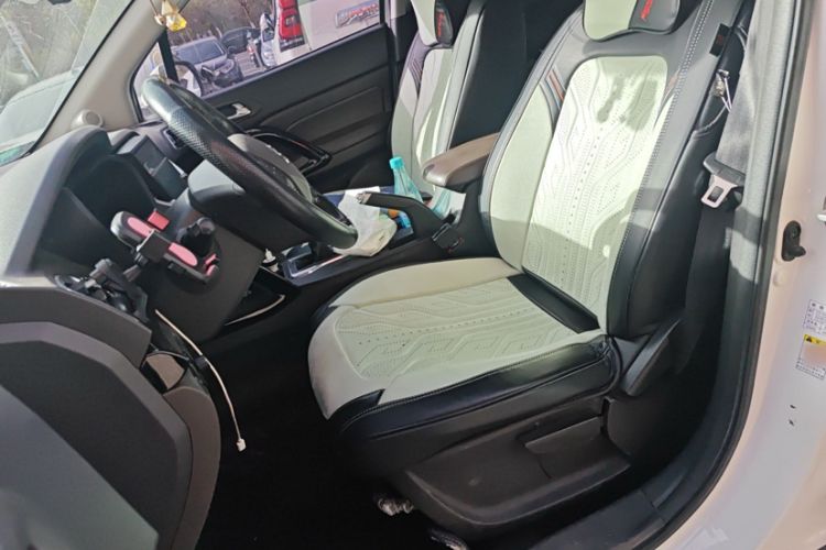 Used GAC Trumpchi GS4 2015 200T Manual Elite Edition Interior 1