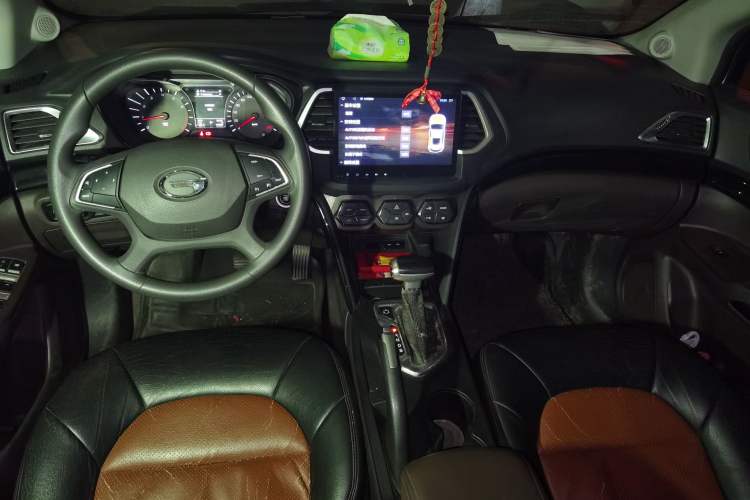 Used GAC Trumpchi GS4 2015 200T G-DCT Elite Edition Interior 2