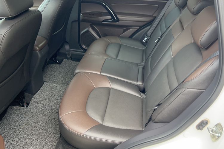 Used GAC Trumpchi GS4 2015 200T Manual Luxury Edition Interior 2