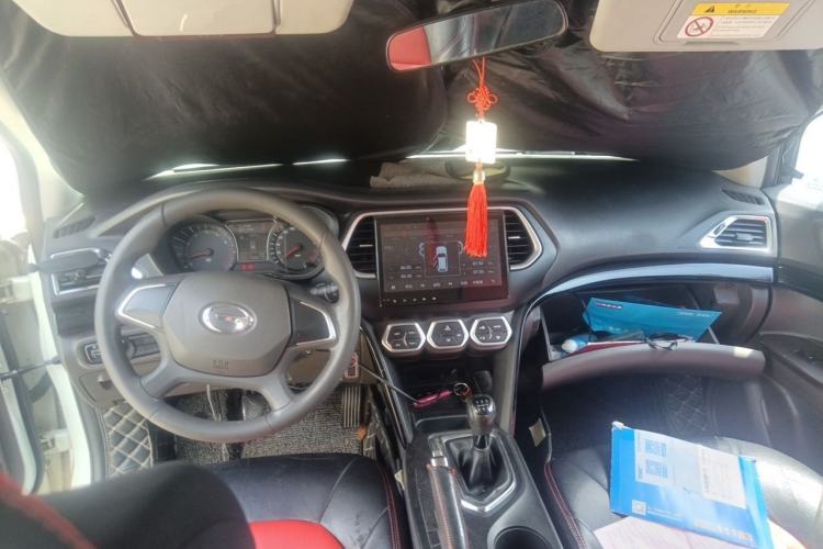 Used GAC Trumpchi GS4 2015 200T Manual Comfort Edition Interior 2