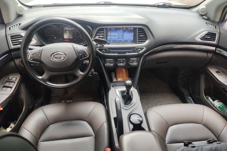 Used GAC Trumpchi GS4 2015 200T Manual Elite Edition Interior 2