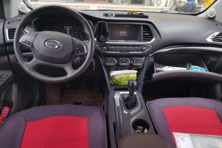 Used GAC Trumpchi GS4 2015 200T Manual Luxury Edition Interior 2