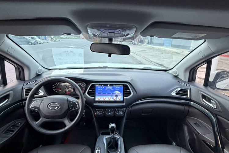 Used GAC Trumpchi GS4 2015 200T Manual Elite Edition Interior 2